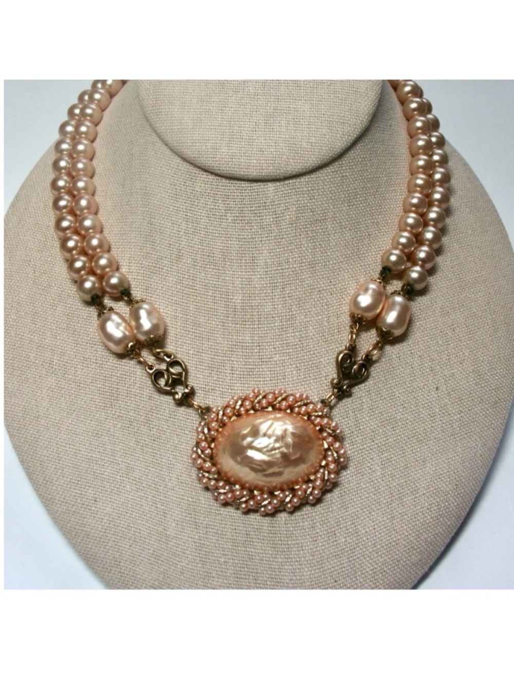 Renewed” Vintage Simulated Pearl Necklace